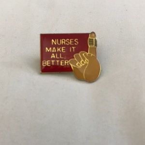 ⚡️FINAL PRICE⚡️ Vintage Nurses Make It All Better Pin/Brooch